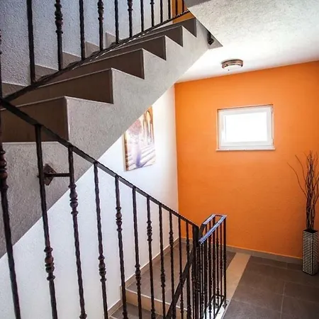 In ゲストハウス ザトン